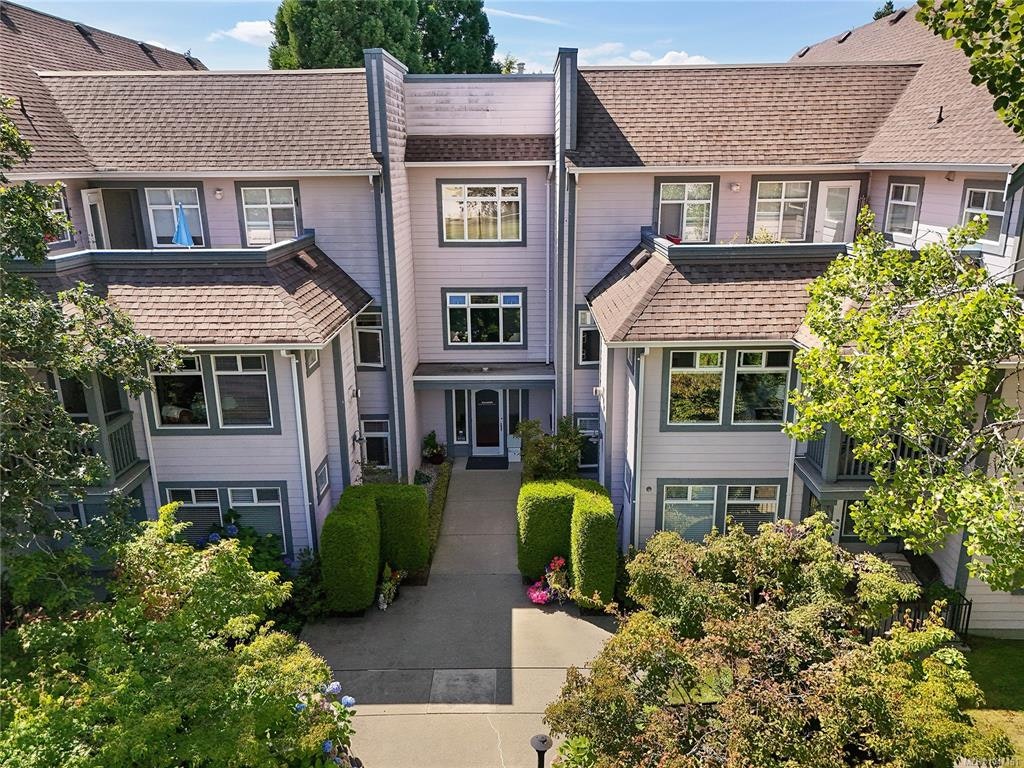 107-1196 Sluggett Road, Central Saanich, BC, V8X 2S9