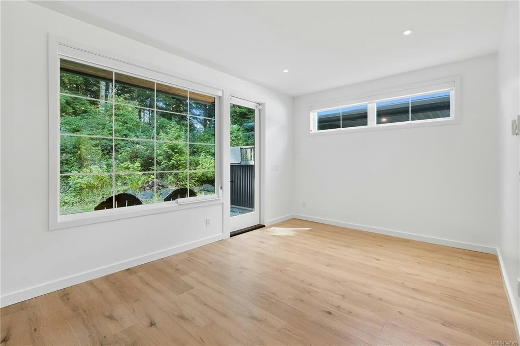 6-590 Marine Drive - 4