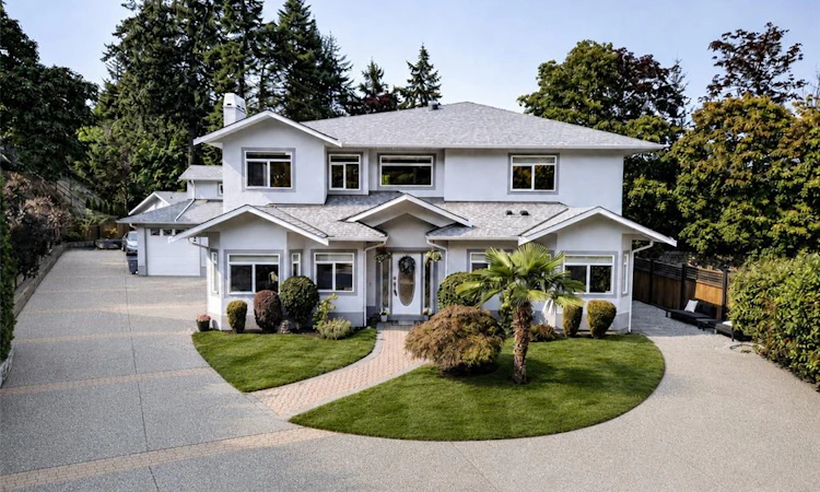 16 Edwards Estates Road