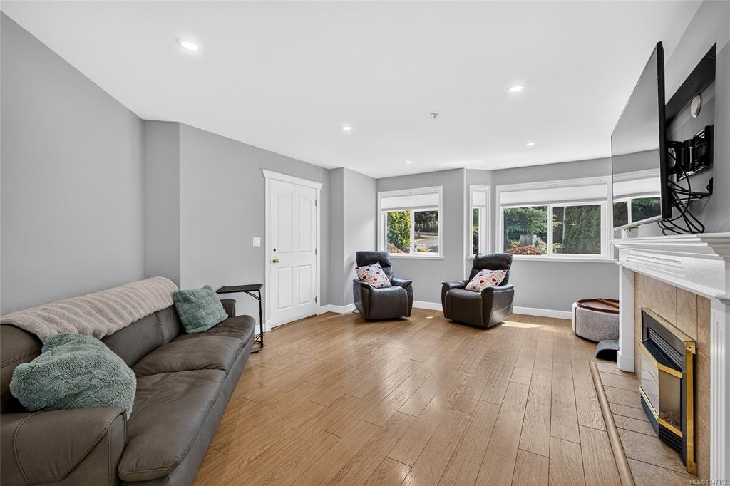 16 Edwards Estates Road, View Royal, BC, V9B 5X2 - 27