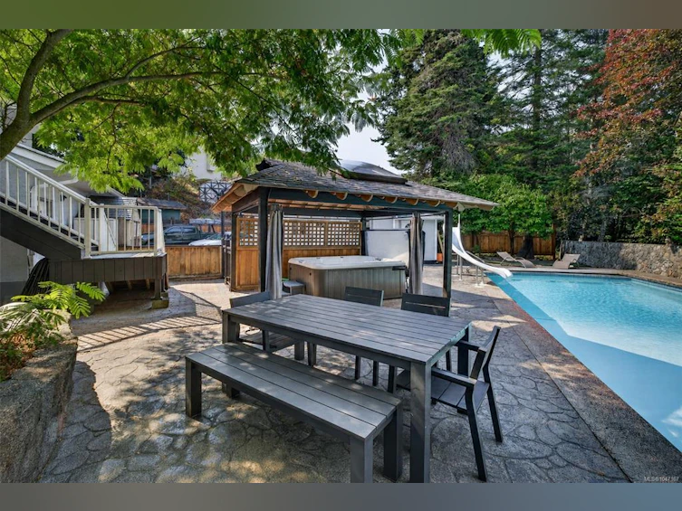 16 Edwards Estates Road, View Royal, BC, V9B 5X2 - 21