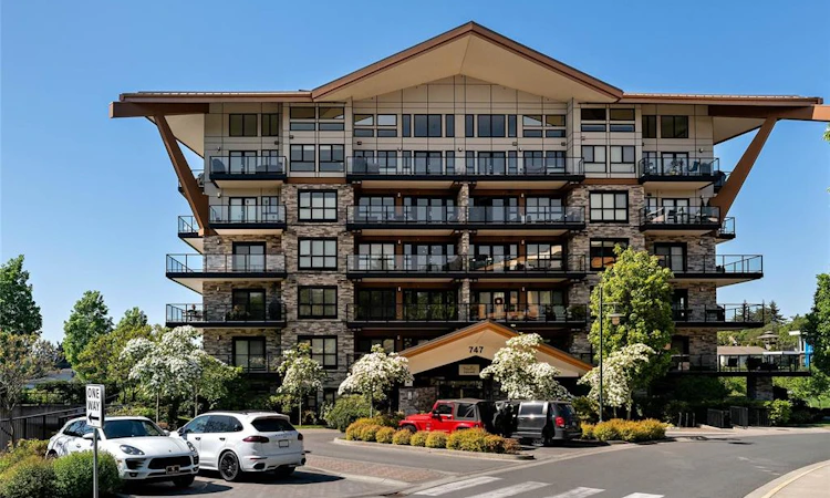 210-747 Travino Lane