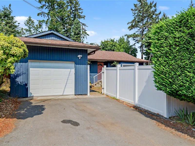 3730 Departure Bay Road - 3