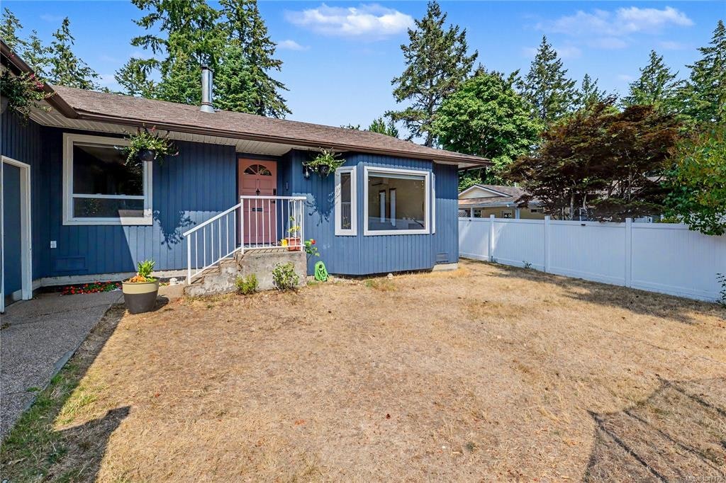 3730 Departure Bay Road - 2