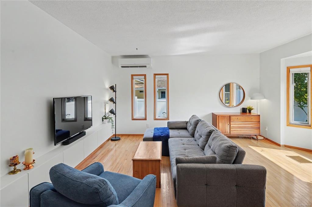 3730 Departure Bay Road - 4
