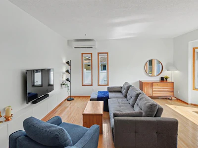 3730 Departure Bay Road - 4