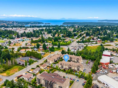 307-2117 Meredith Road - 2
