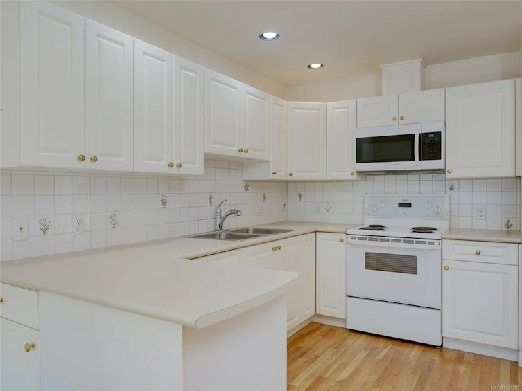77-530 Marsett Place, Saanich, BC, V8Z 7J2 - 9