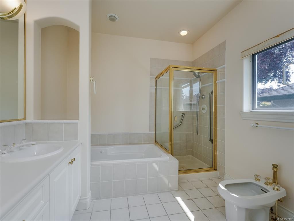 77-530 Marsett Place, Saanich, BC, V8Z 7J2 - 18