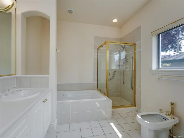 77-530 Marsett Place, Saanich, BC, V8Z 7J2 - 18
