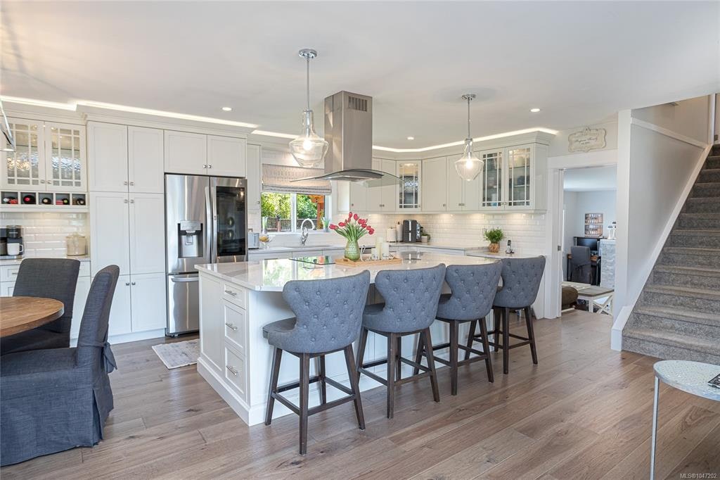 7859 Simpson Road, Central Saanich, BC, V8M 2H3
