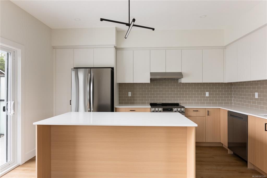 1-913 Dale Street - 3