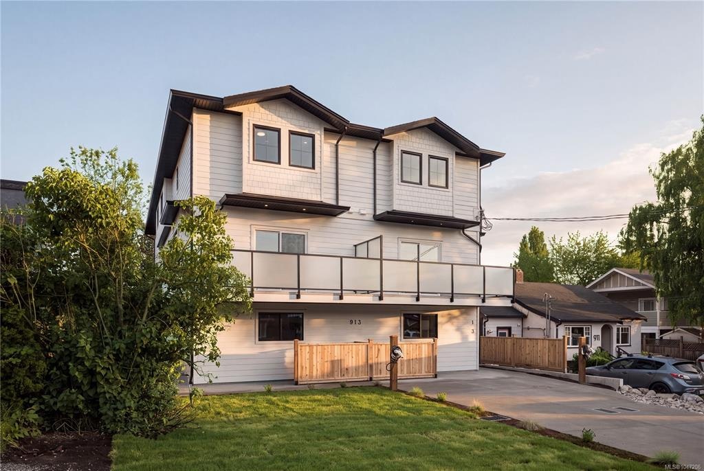 1-913 Dale Street, Saanich, BC, V8X 2V9 - 25