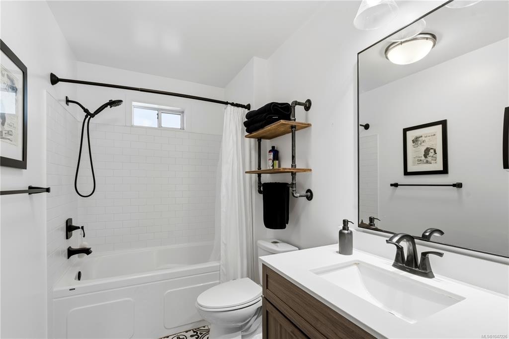 1704 Holly Crescent, Ucluelet, BC, V0R 3A0 - 6