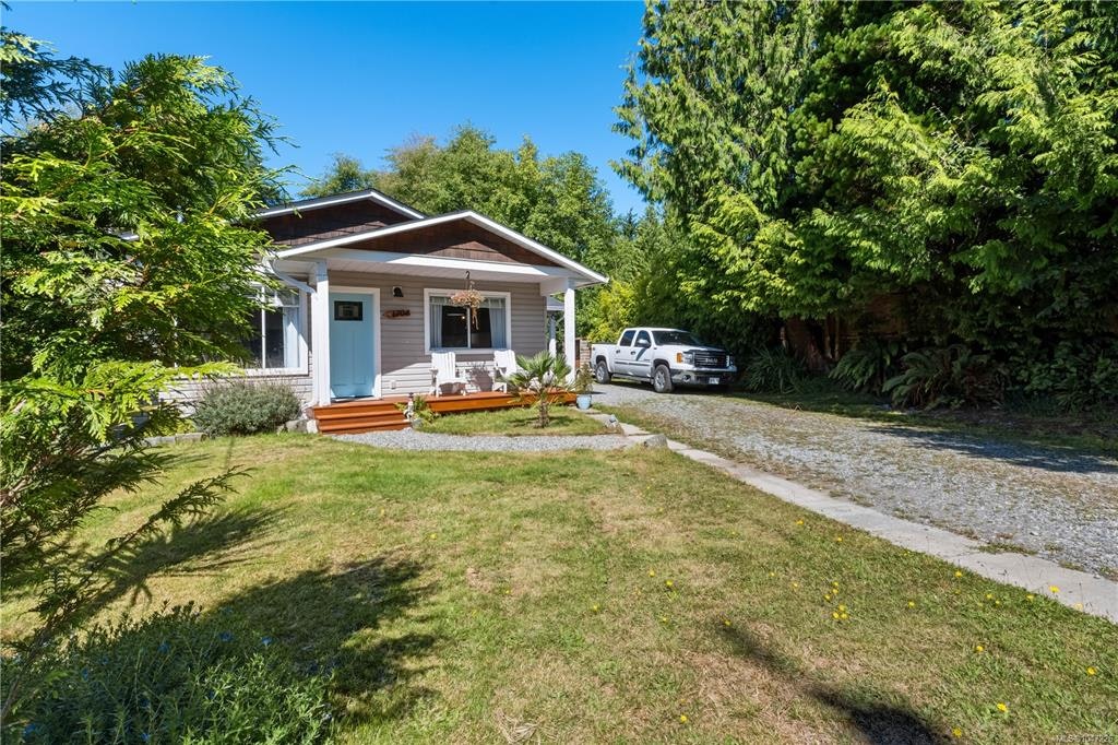 1704 Holly Crescent, Ucluelet, BC, V0R 3A0 - 36