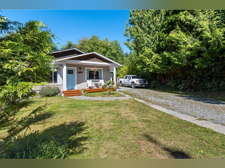 1704 Holly Crescent, Ucluelet, BC, V0R 3A0 - 36