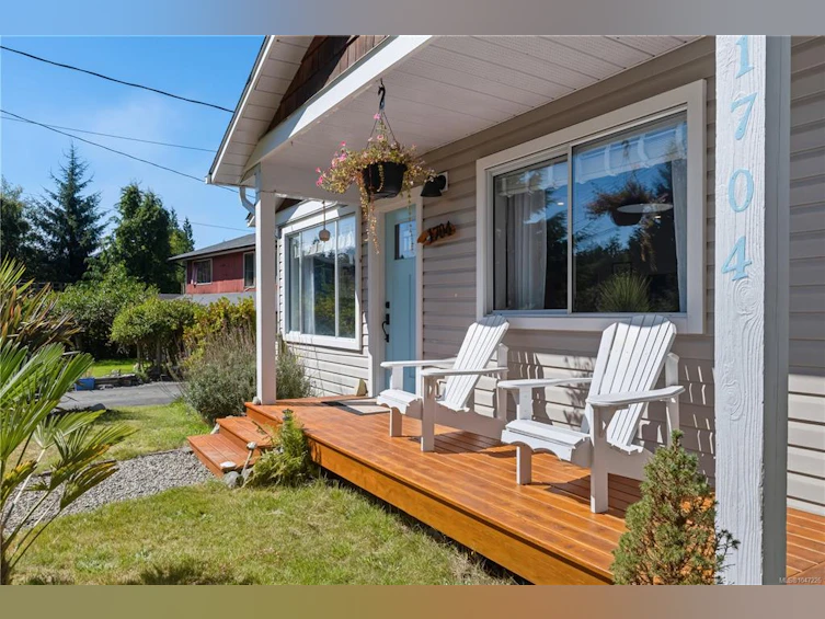 1704 Holly Crescent, Ucluelet, BC, V0R 3A0 - 11