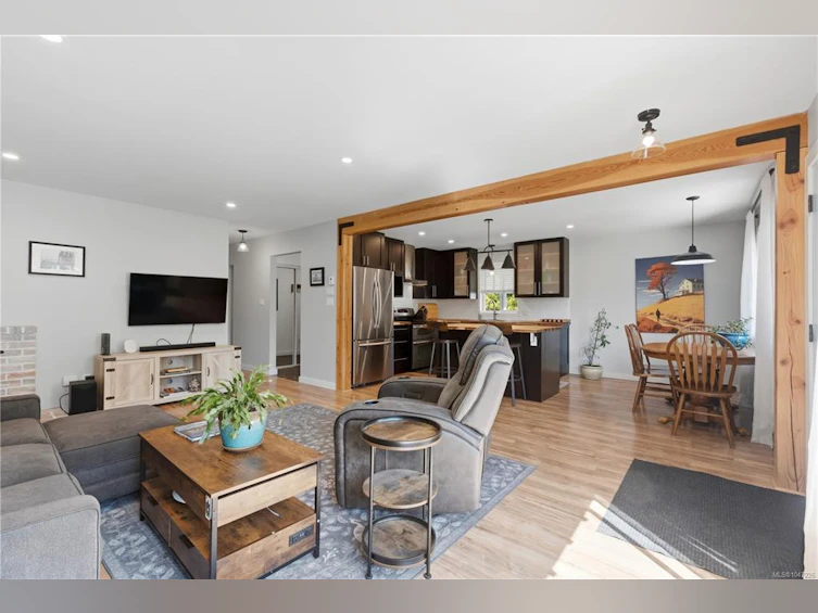 1704 Holly Crescent, Ucluelet, BC, V0R 3A0 - 21
