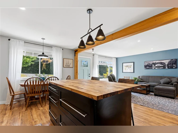 1704 Holly Crescent, Ucluelet, BC, V0R 3A0 - 17