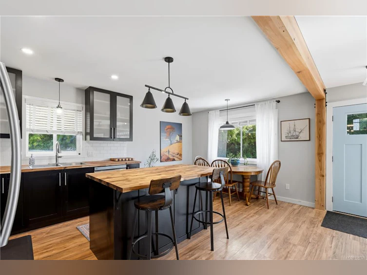 1704 Holly Crescent, Ucluelet, BC, V0R 3A0 - 16