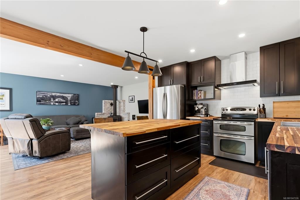 1704 Holly Crescent, Ucluelet, BC, V0R 3A0 - 18