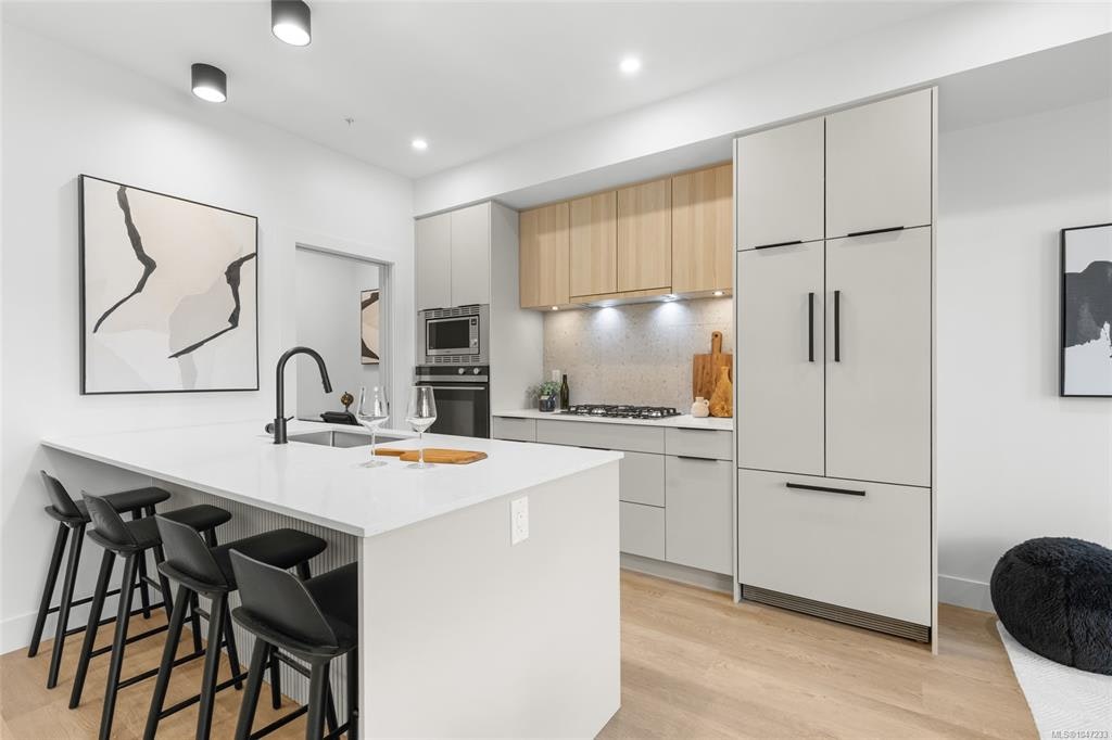 408-2341 Bear Mountain Pkwy, Langford, BC, V9B 6V1