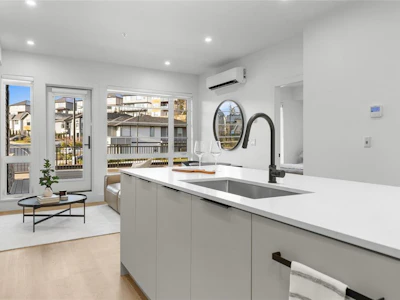 408-2341 Bear Mountain Pkwy - 4