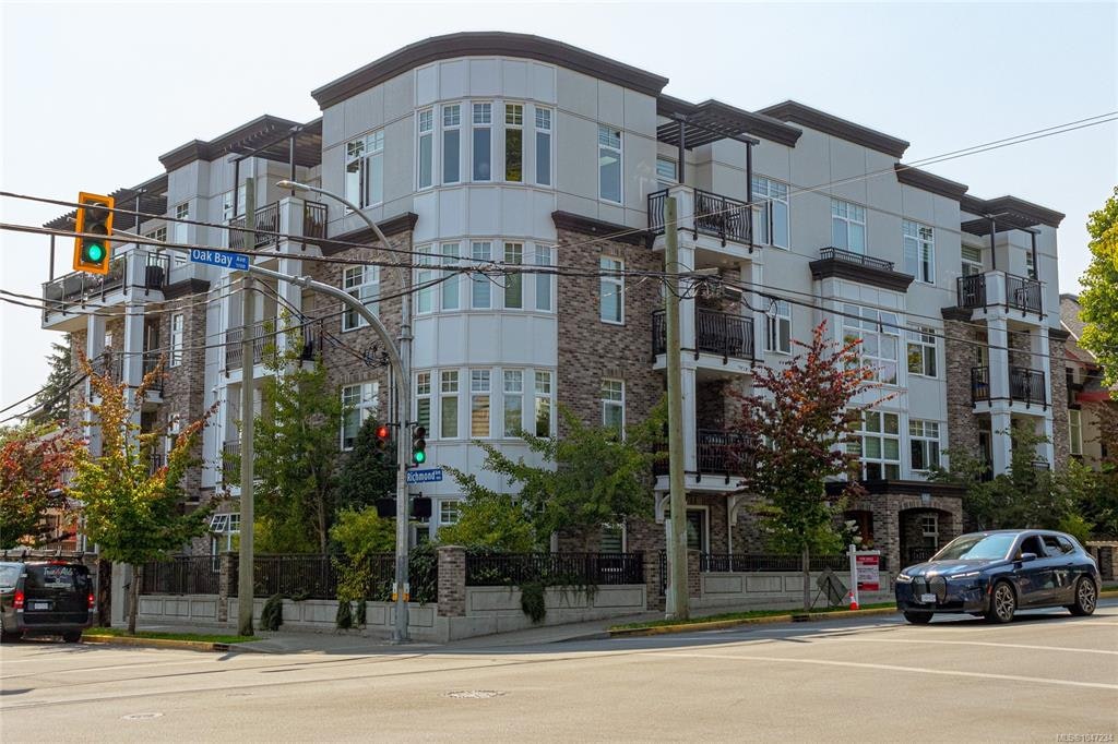 105-1765 Oak Bay Avenue, Victoria, BC, V8S 3Z5