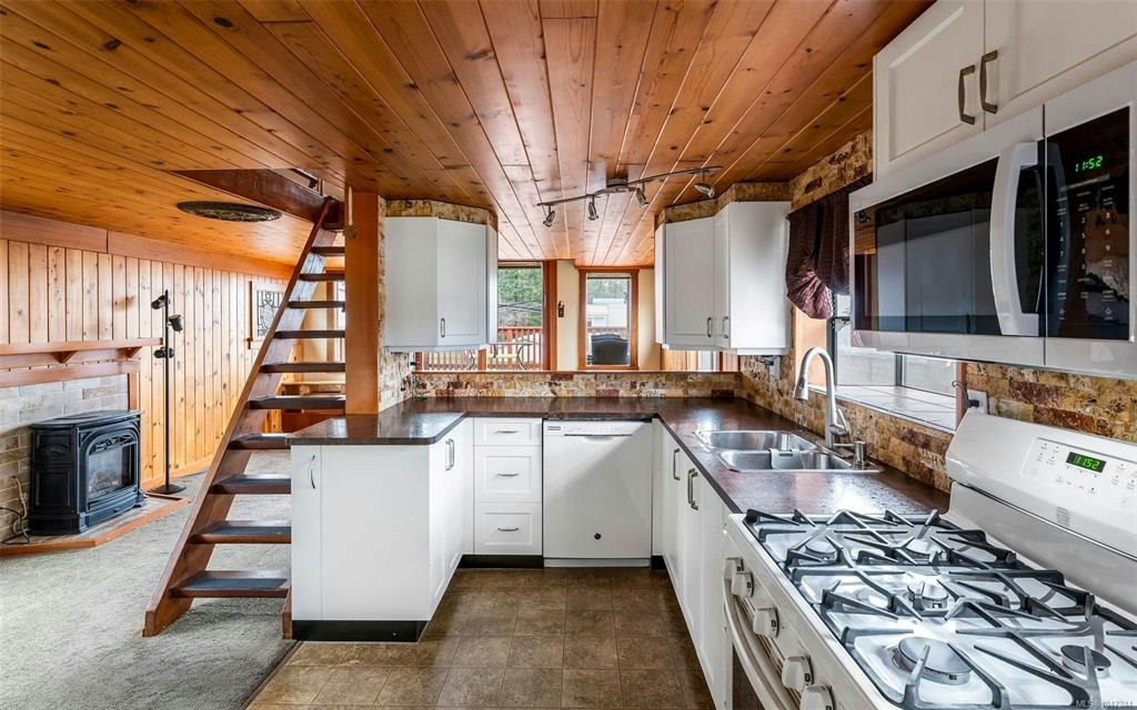 1547 Joan Avenue, Crofton, BC, V0R 1R0 - 10