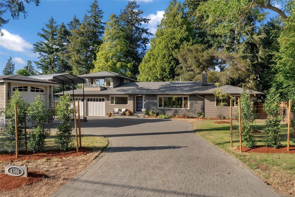 1680 Ash Road, Saanich, BC, V5C 4B3