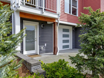 110-1800 Summerhill Place - 2