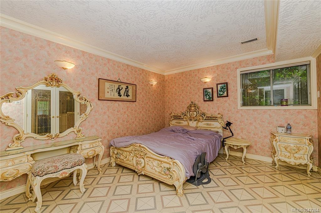 3967 Juan De Fuca Terrace, Saanich, BC, V8N 5W9 - 28