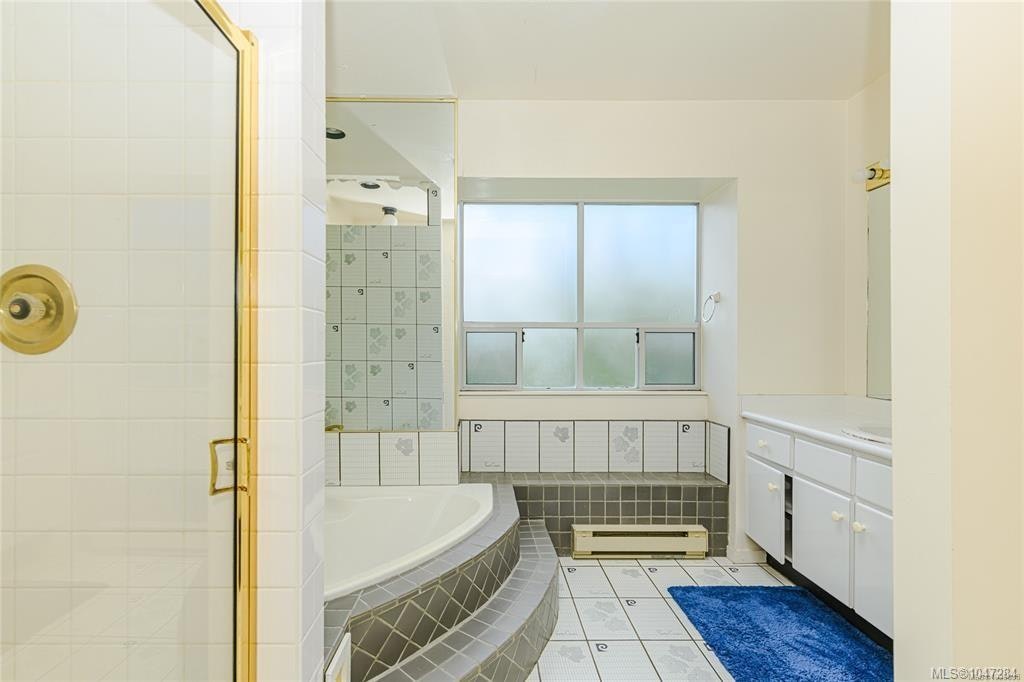3967 Juan De Fuca Terrace, Saanich, BC, V8N 5W9 - 24
