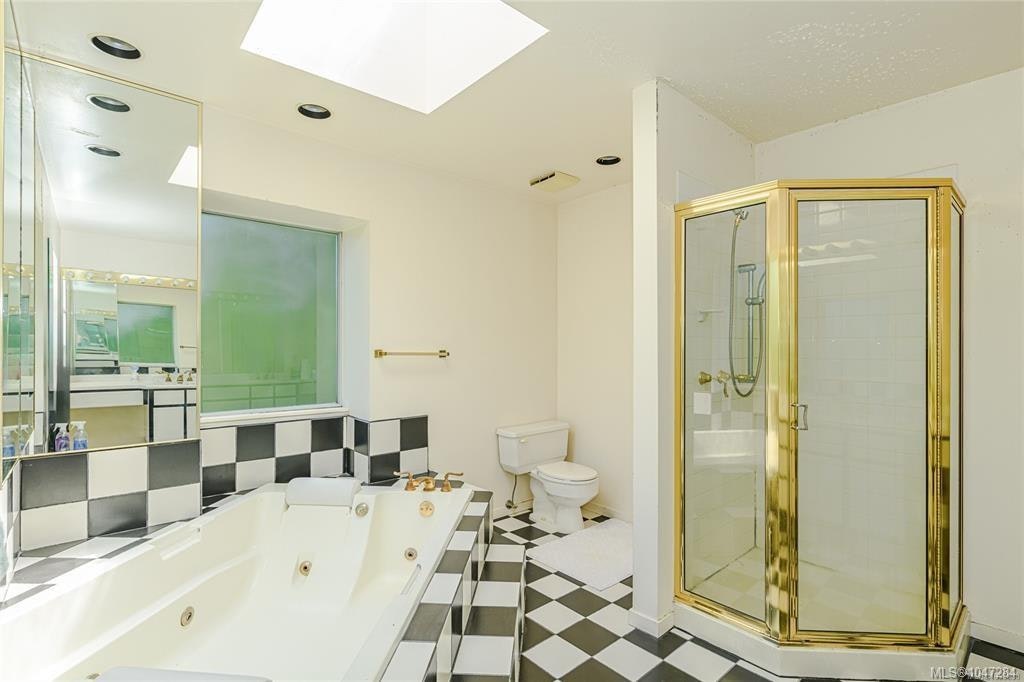 3967 Juan De Fuca Terrace, Saanich, BC, V8N 5W9 - 19