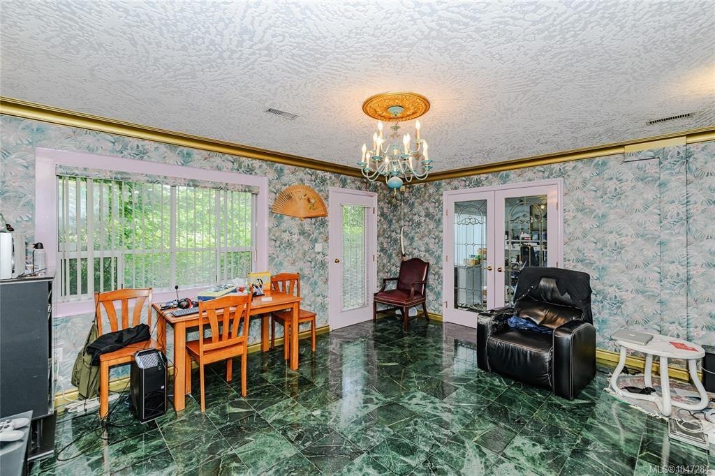 3967 Juan De Fuca Terrace, Saanich, BC, V8N 5W9 - 27