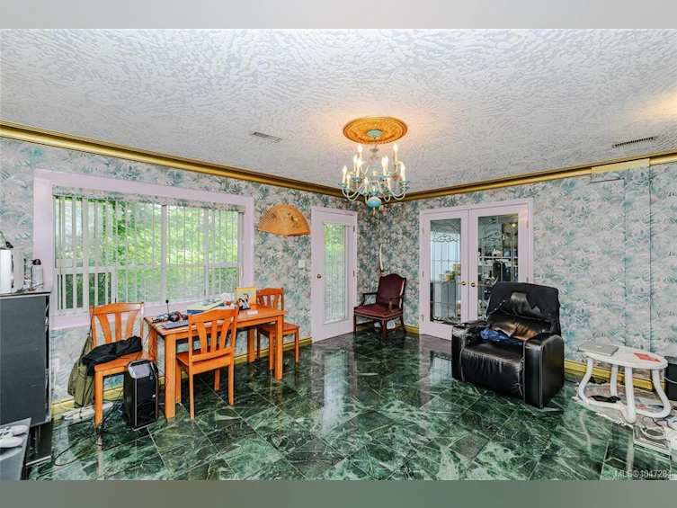 3967 Juan De Fuca Terrace, Saanich, BC, V8N 5W9 - 27
