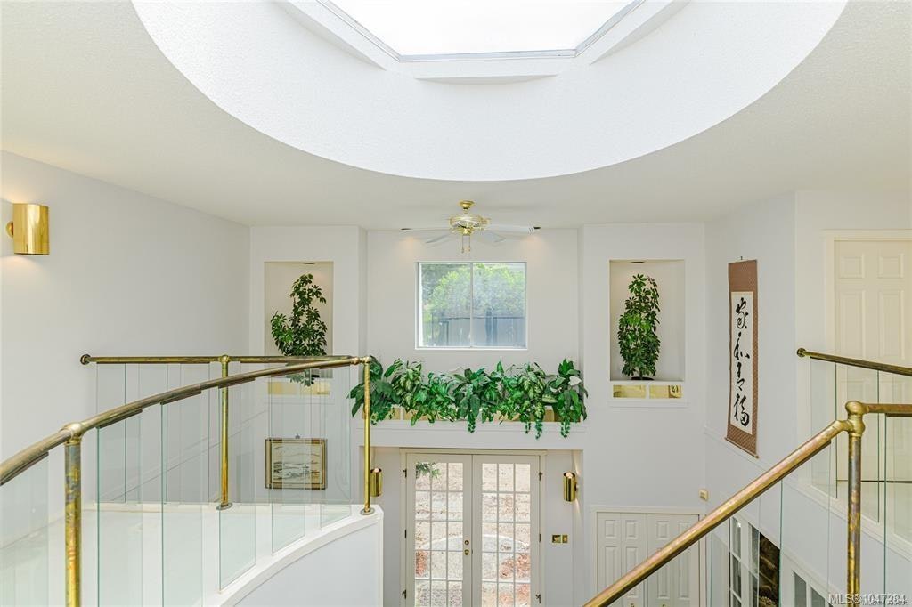 3967 Juan De Fuca Terrace, Saanich, BC, V8N 5W9 - 8