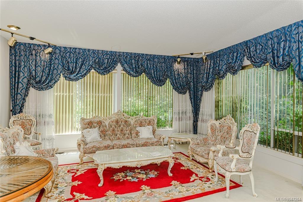 3967 Juan De Fuca Terrace, Saanich, BC, V8N 5W9 - 9