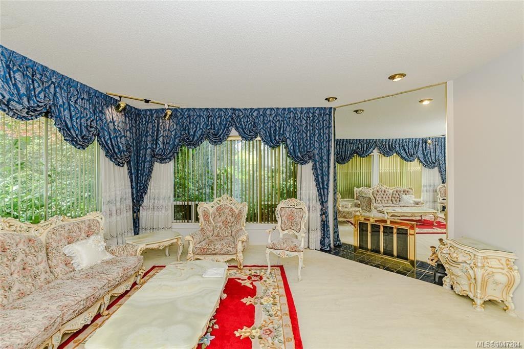 3967 Juan De Fuca Terrace, Saanich, BC, V8N 5W9 - 10