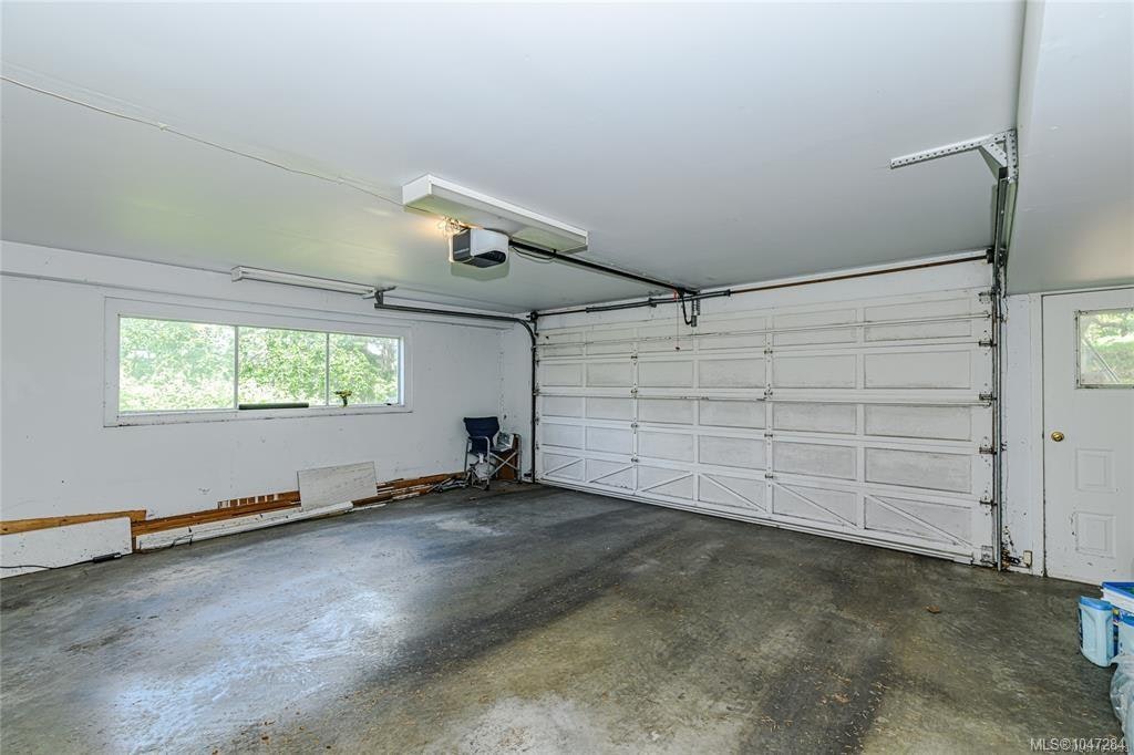 3967 Juan De Fuca Terrace, Saanich, BC, V8N 5W9 - 33