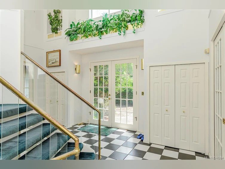 3967 Juan De Fuca Terrace, Saanich, BC, V8N 5W9 - 7