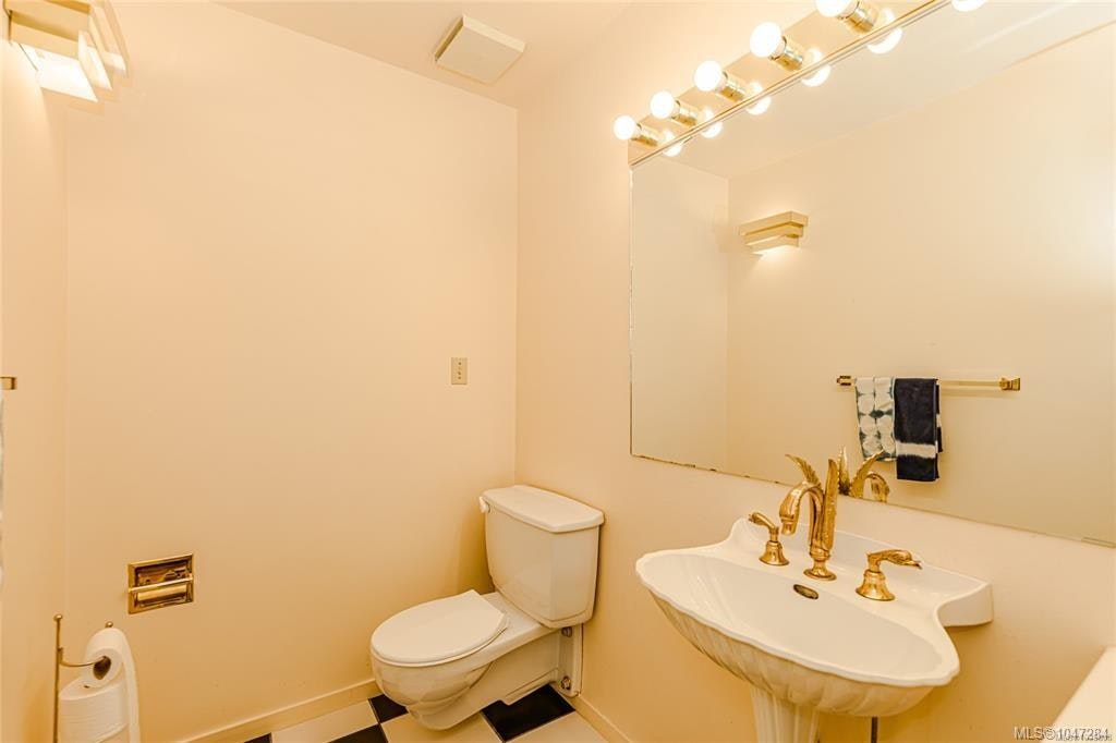 3967 Juan De Fuca Terrace, Saanich, BC, V8N 5W9 - 15