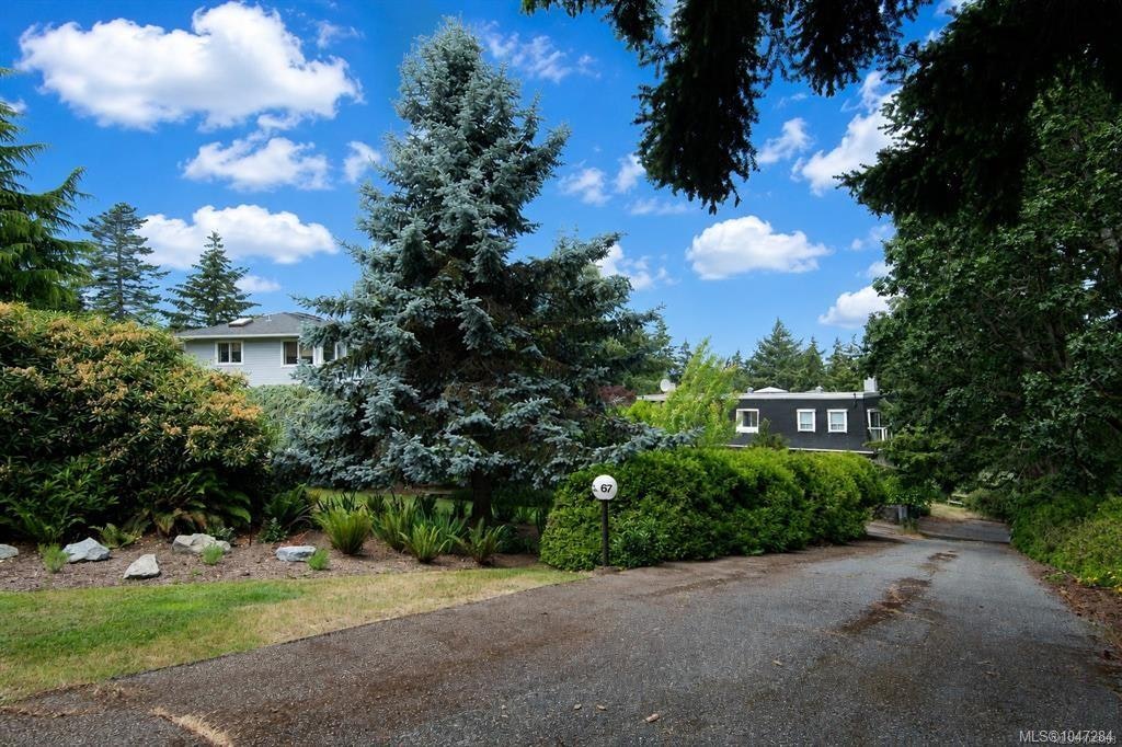 3967 Juan De Fuca Terrace, Saanich, BC, V8N 5W9 - 3