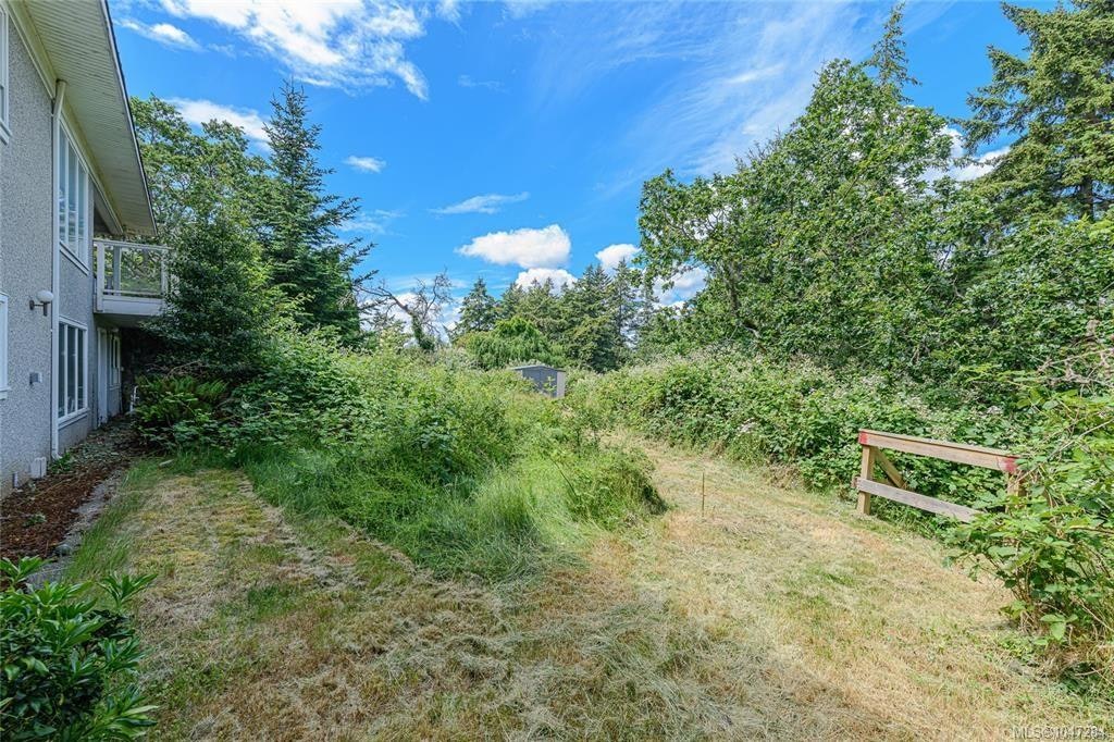 3967 Juan De Fuca Terrace, Saanich, BC, V8N 5W9 - 35