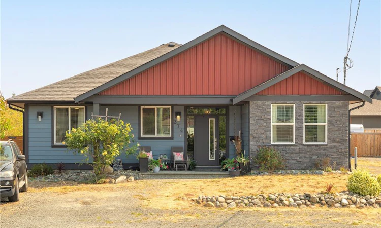 374 Shepherd Avenue