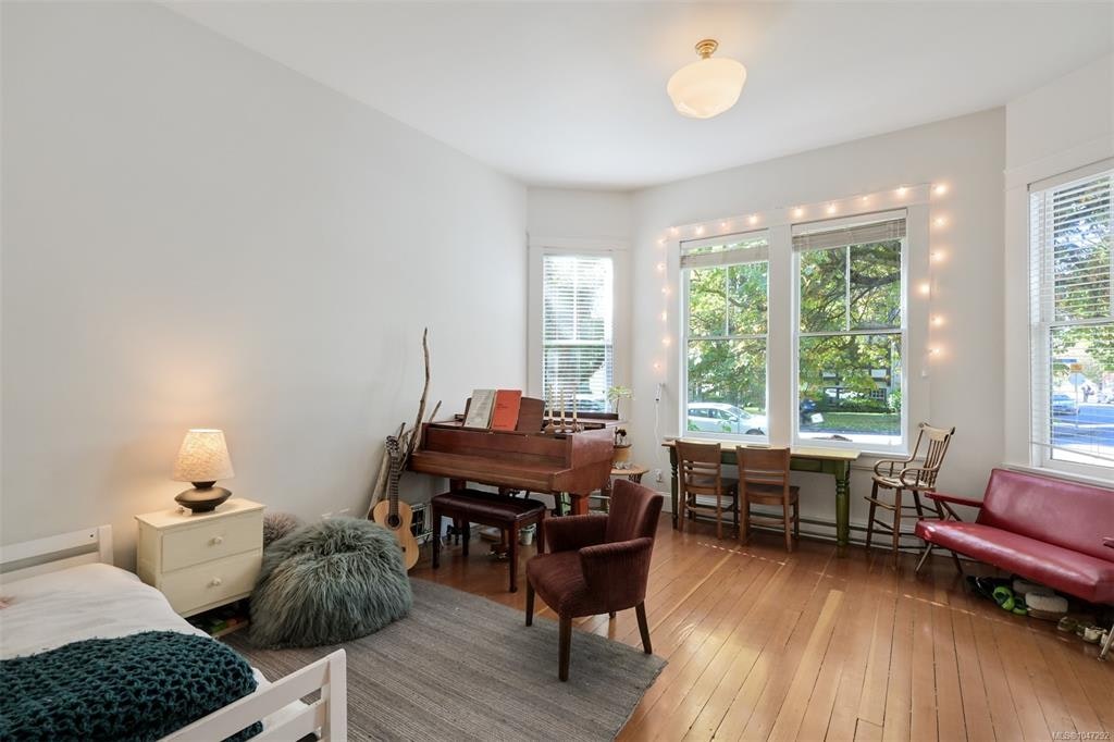 737 Vancouver Street, Victoria, BC, V8V 3V4 - 11