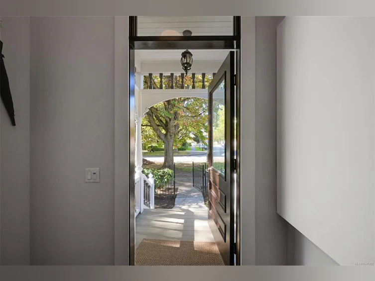 737 Vancouver Street, Victoria, BC, V8V 3V4 - 8