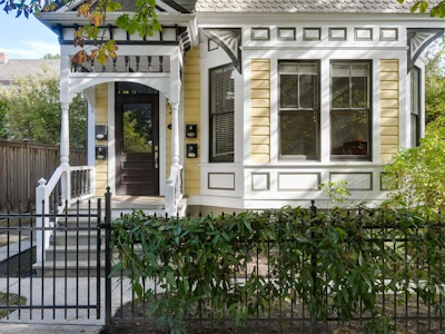 737 Vancouver Street - 3