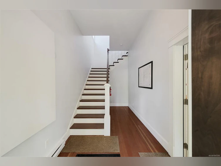 737 Vancouver Street, Victoria, BC, V8V 3V4 - 6