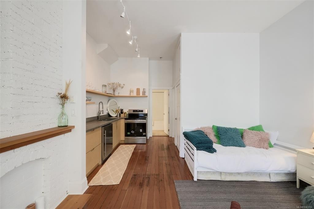 737 Vancouver Street, Victoria, BC, V8V 3V4 - 9